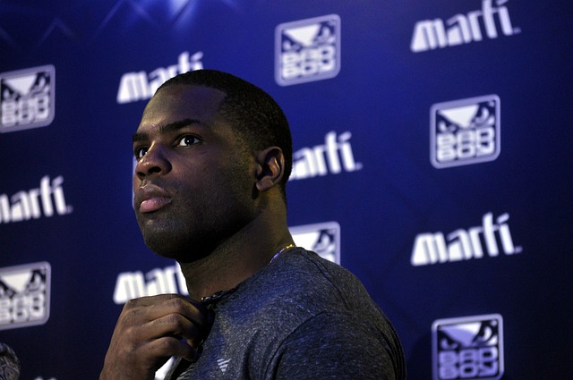 尤文邀请莫塔执教，需支付200万欧元，搞笑神人甲庚.